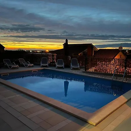 Σπίτι διακοπών Mountain Retreat With Private Pool And Grill In Radmani, Croatia Radmani